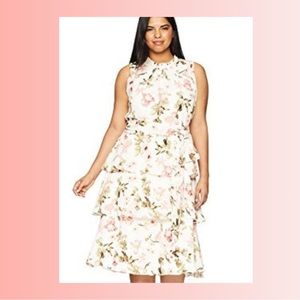 Jessica Howard plus size sleeveless dress with tiered skirt.  Size 24w.  EUC.